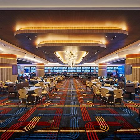 Circa Resort & Casino - Adults Only Лас Вегас Екстериор снимка