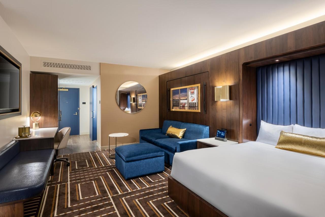 Circa Resort & Casino - Adults Only Лас Вегас Екстериор снимка